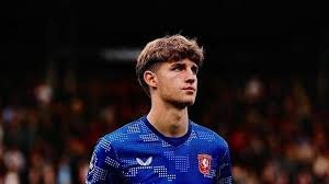 湖人连败警报！激活板凳席成冲冠最后拼图